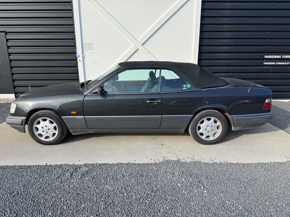 Mercedes E220 2,2 Cabriolet 2d