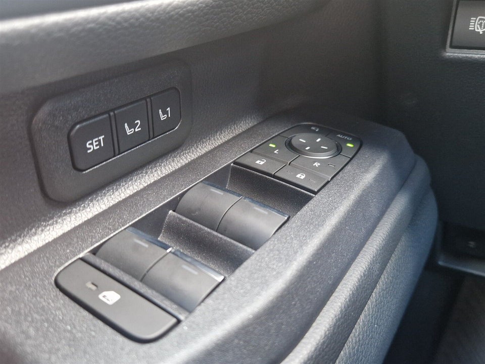 Toyota Land Cruiser 2,8 D-4D T4 aut. 5d