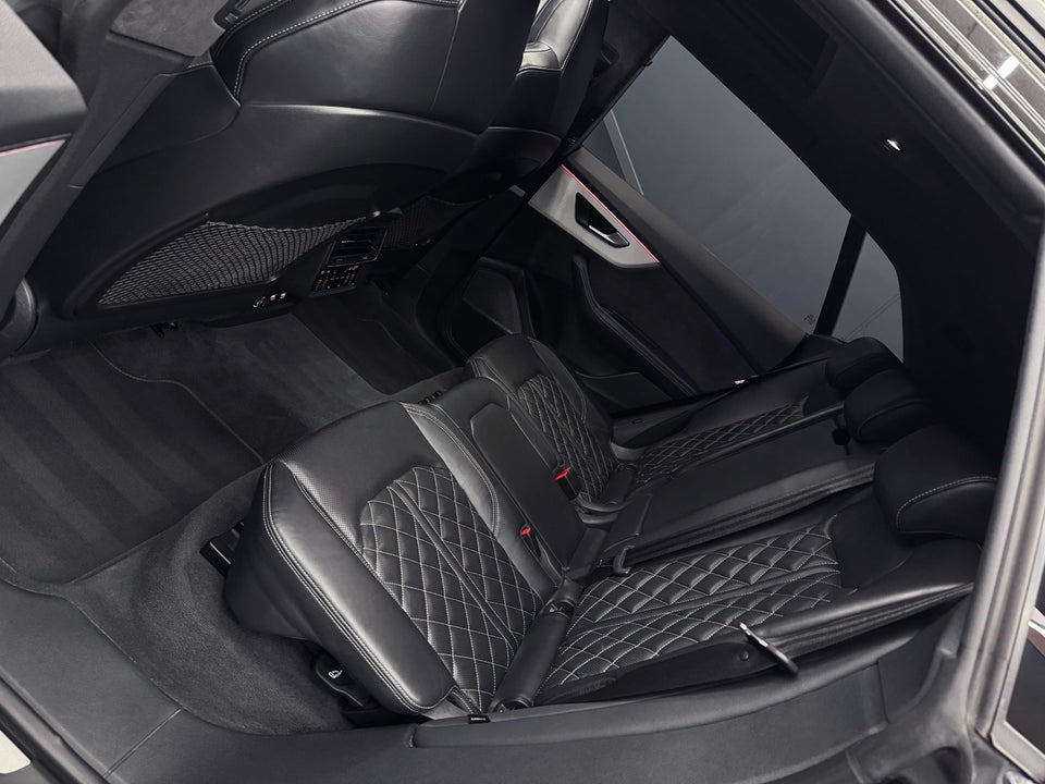 Audi Q8 50 TDi S-line quattro Tiptr. 5d