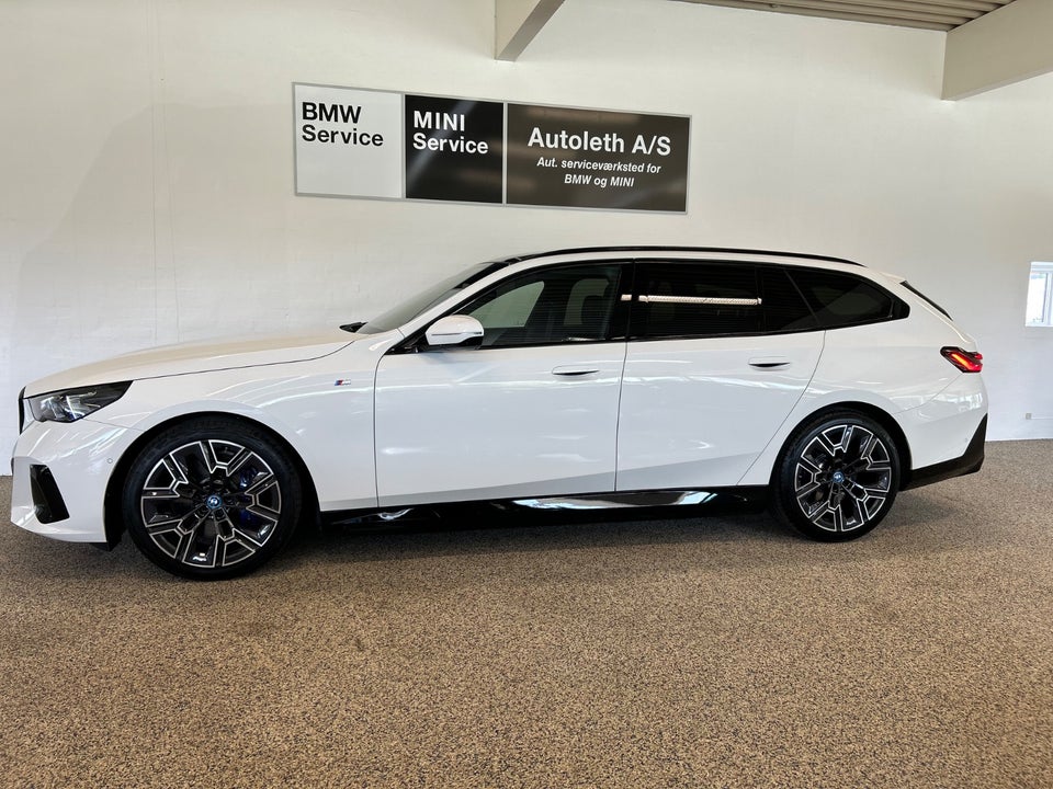 BMW i5 eDrive40 Touring Fully Charged M-Sport 5d