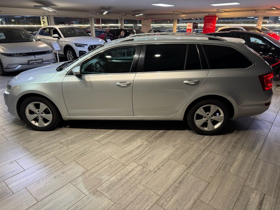 Skoda Octavia 2,0 TDi 150 Style Combi Van 5d