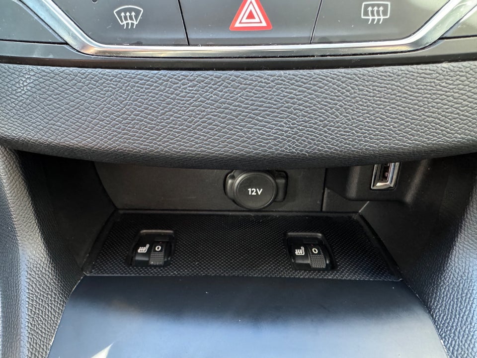 Peugeot 308 1,6 BlueHDi 120 Allure Sky SW 5d