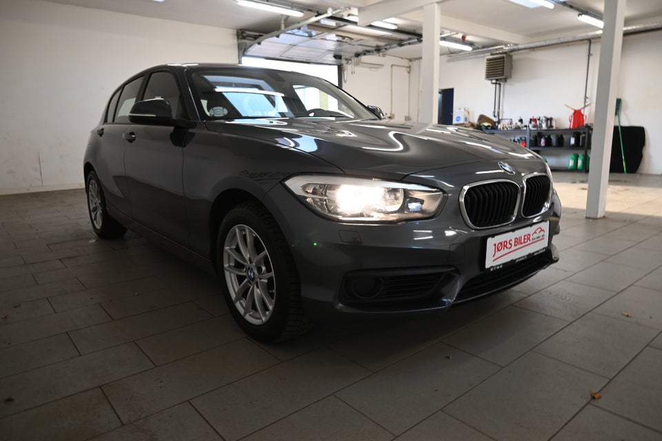 BMW 120i 2,0 Connected aut. 5d