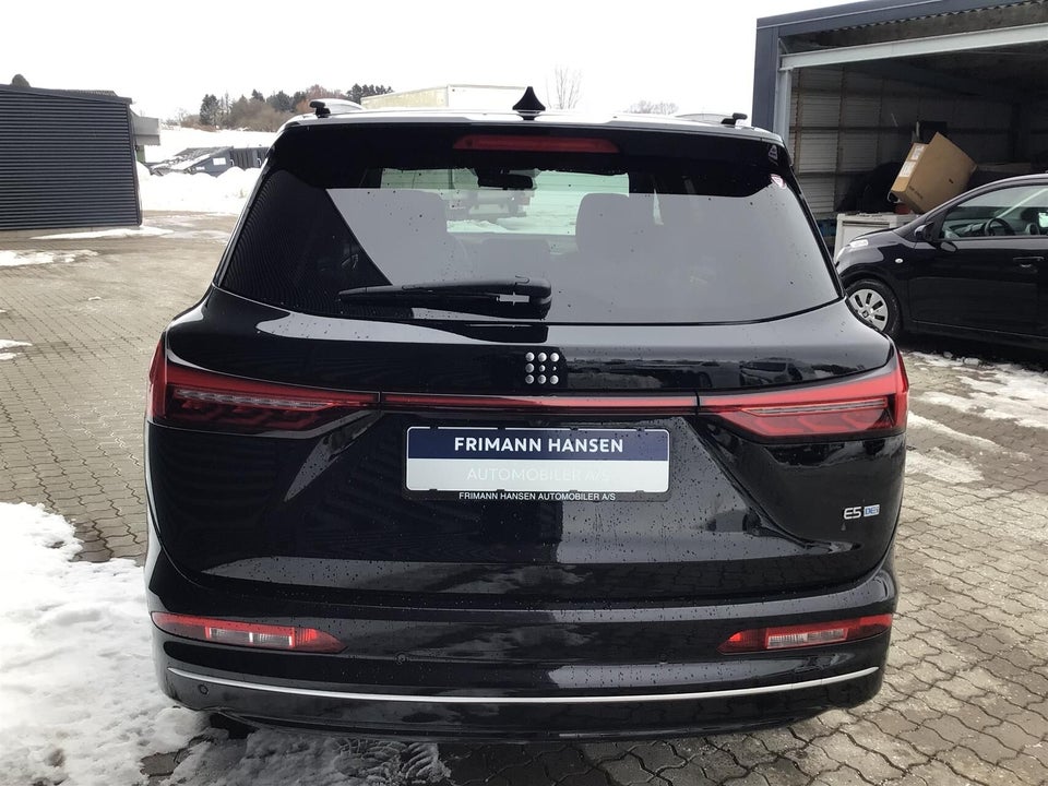 Navor E5 1,5 PHEV Rock 5d