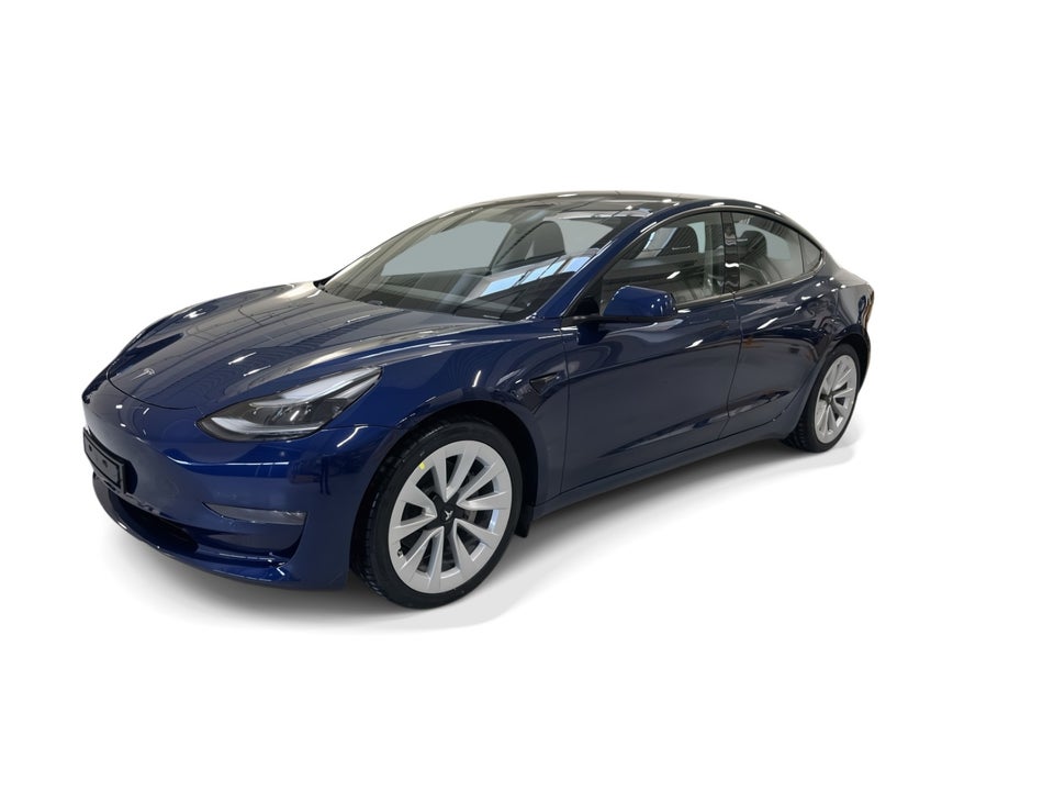 Tesla Model 3 Long Range AWD 4d