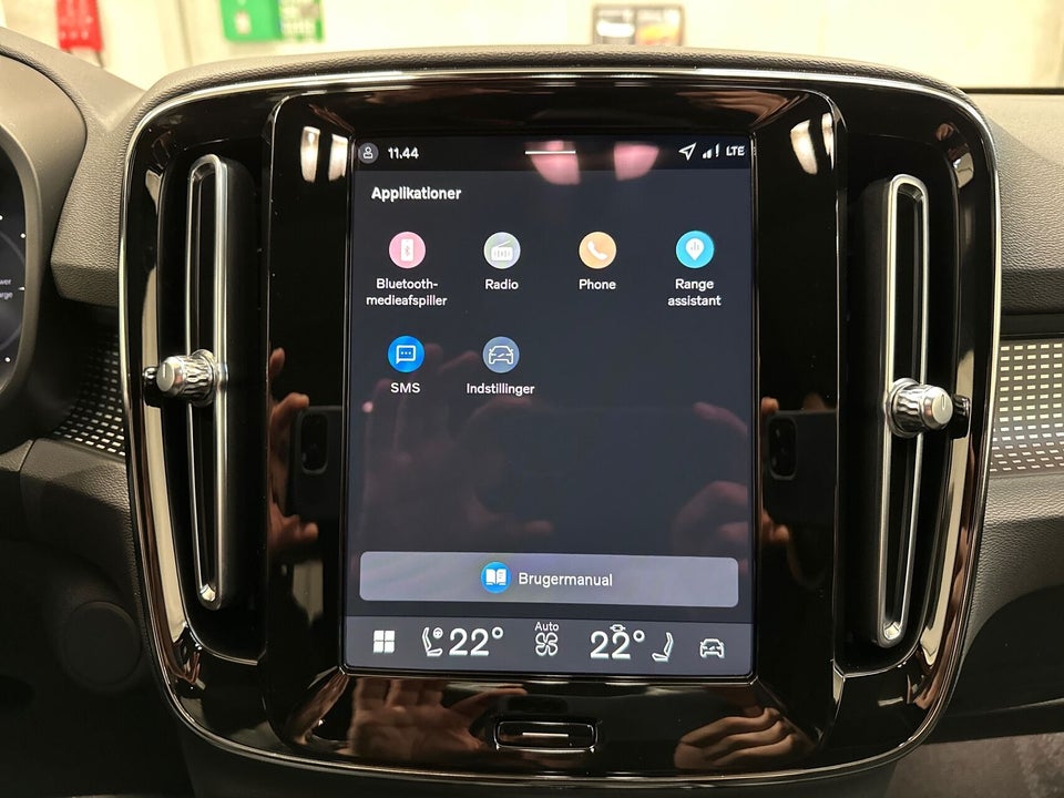 Volvo EX40 Extended Range Black Edition Excess 5d