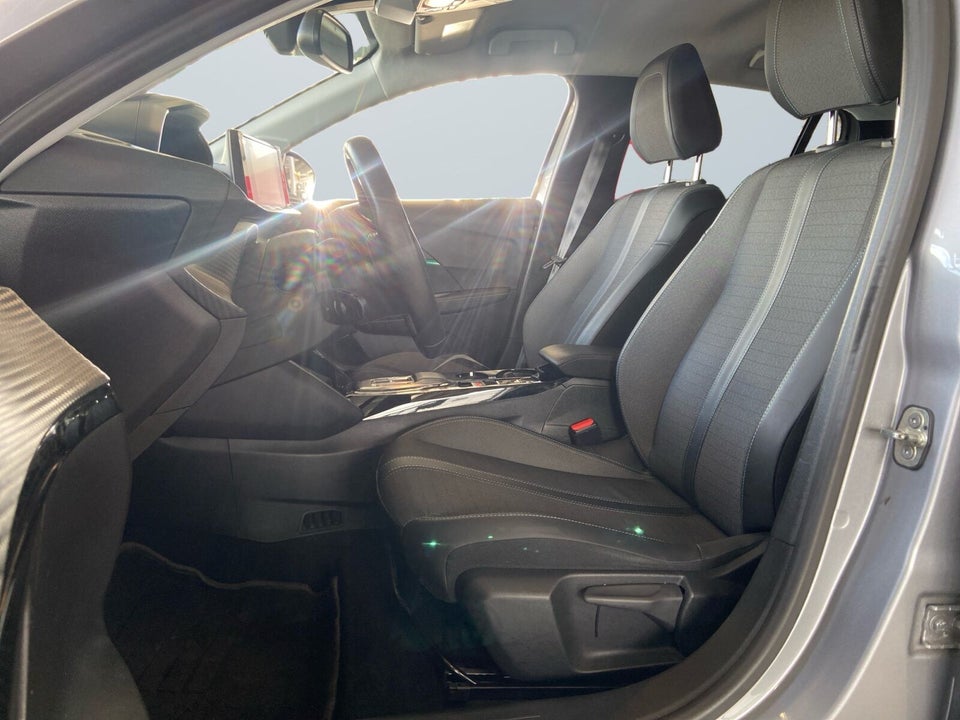 Peugeot e-208 50 Allure 5d