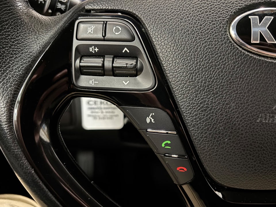 Kia Ceed 1,6 GDi Premium 5d