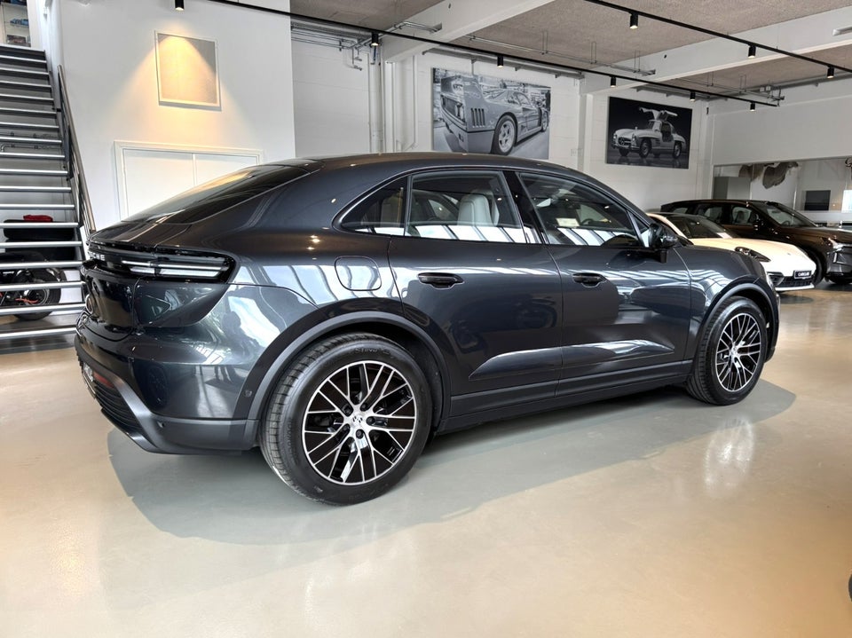 Porsche Macan 4 5d