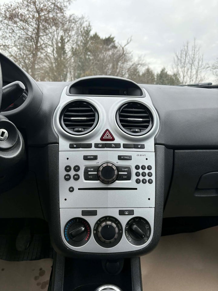 Opel Corsa 1,0 12V Edition 5d