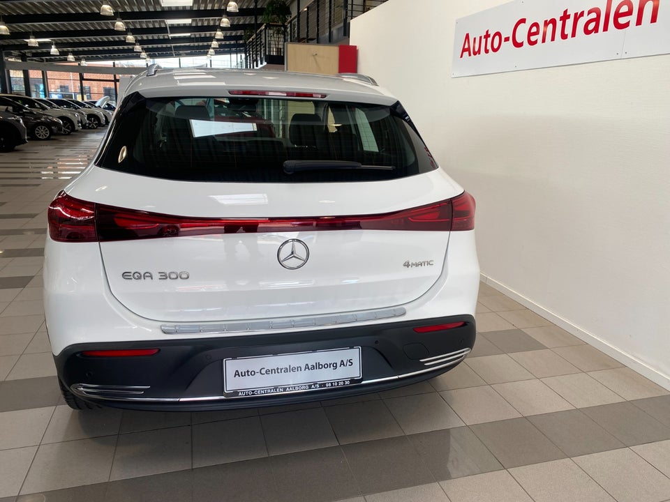 Mercedes EQA300 Progressive 4Matic 5d