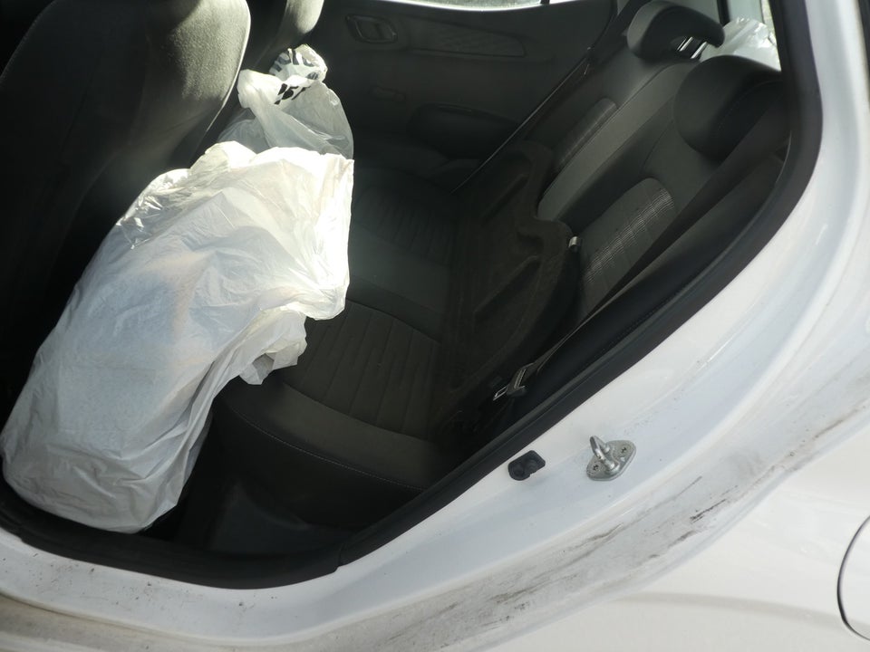 Hyundai i10 1,0 MPi Essential 5d