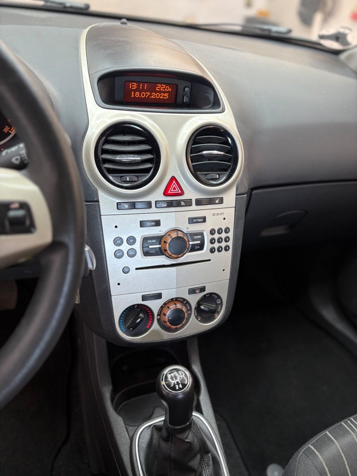 Opel Corsa 1,0 12V Enjoy 3d