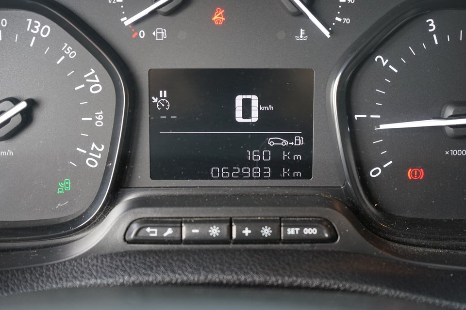 Peugeot Expert 2,0 BlueHDi 144 L2 Plus Van