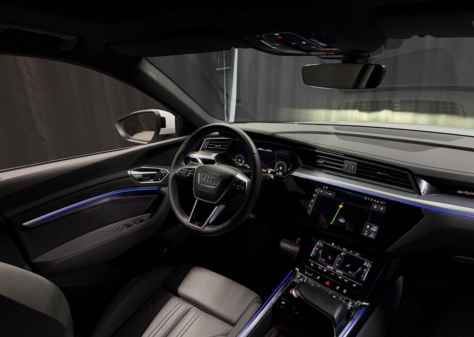 Audi e-tron 55 Advanced quattro 5d