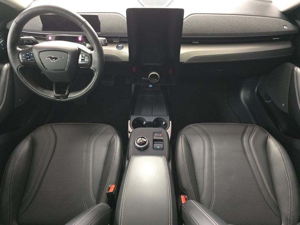 Ford Mustang Mach-E 68 Standard Range 5d