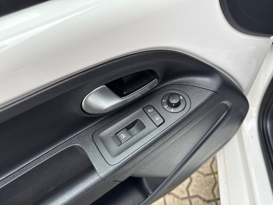 VW Up! 1,0 75 Move Up! BMT 5d