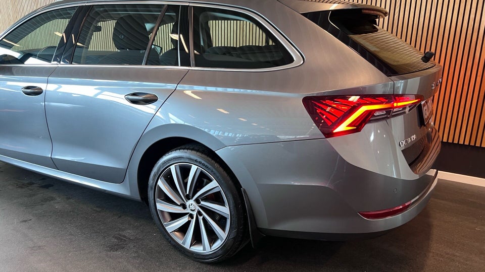 Skoda Octavia 2,0 TDi 150 Style Combi DSG 5d