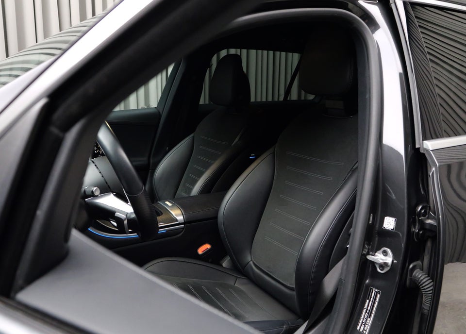 Mercedes C300 e 2,0 AMG Line stc. aut. 5d