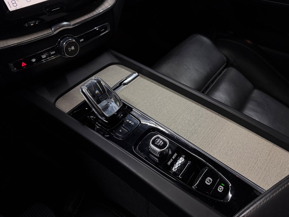 Volvo XC60 2,0 B4 197 Inscription aut. AWD 5d