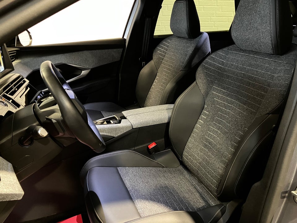 Peugeot e-5008 77 Allure 7prs 5d