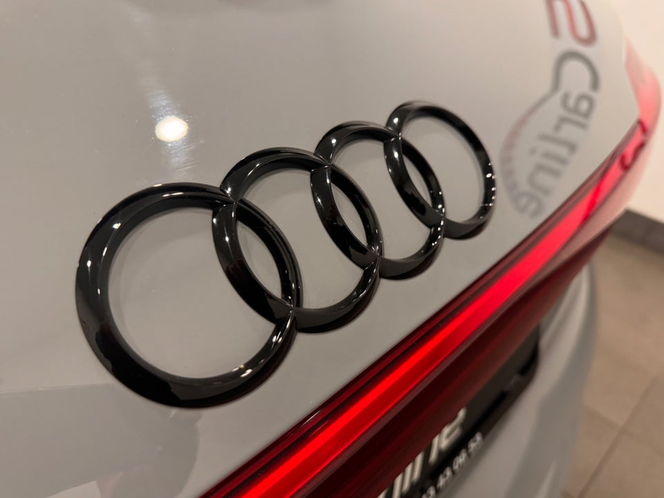 Audi e-tron 55 S-line quattro 5d