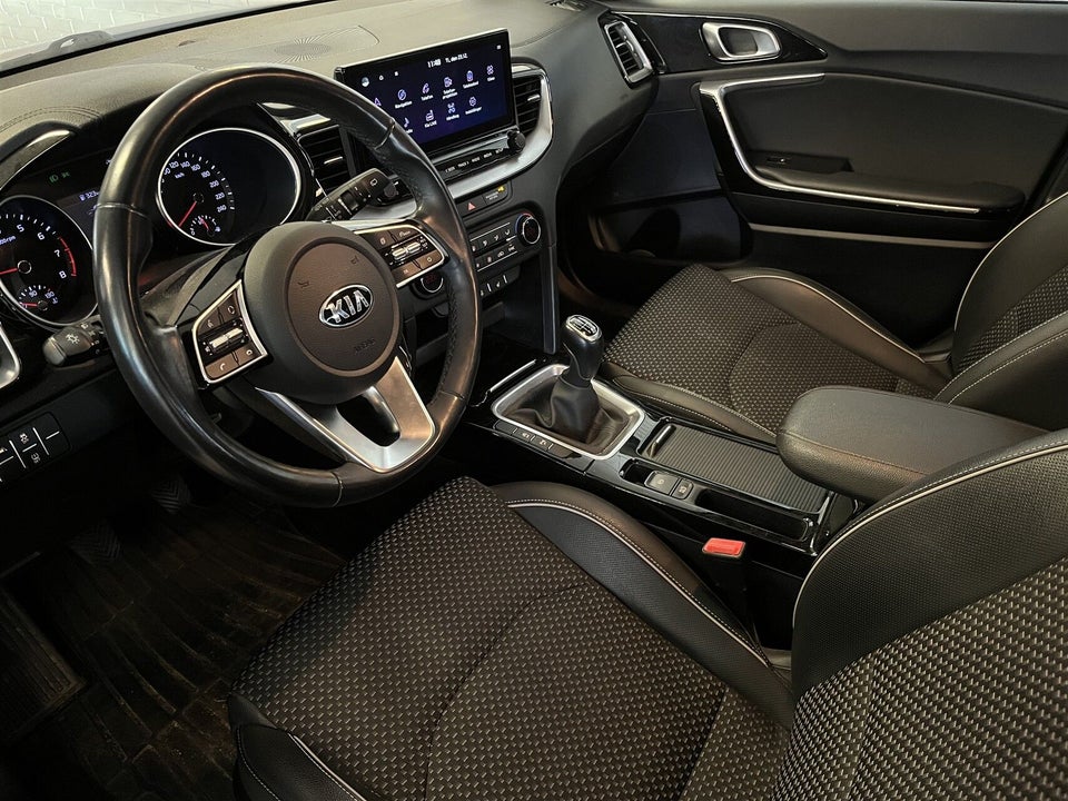 Kia Ceed 1,4 T-GDi Collection 5d