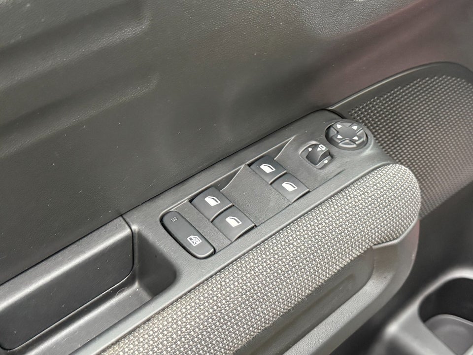 Citroën C3 Aircross 1,2 PureTech 110 Iconic EAT6 5d