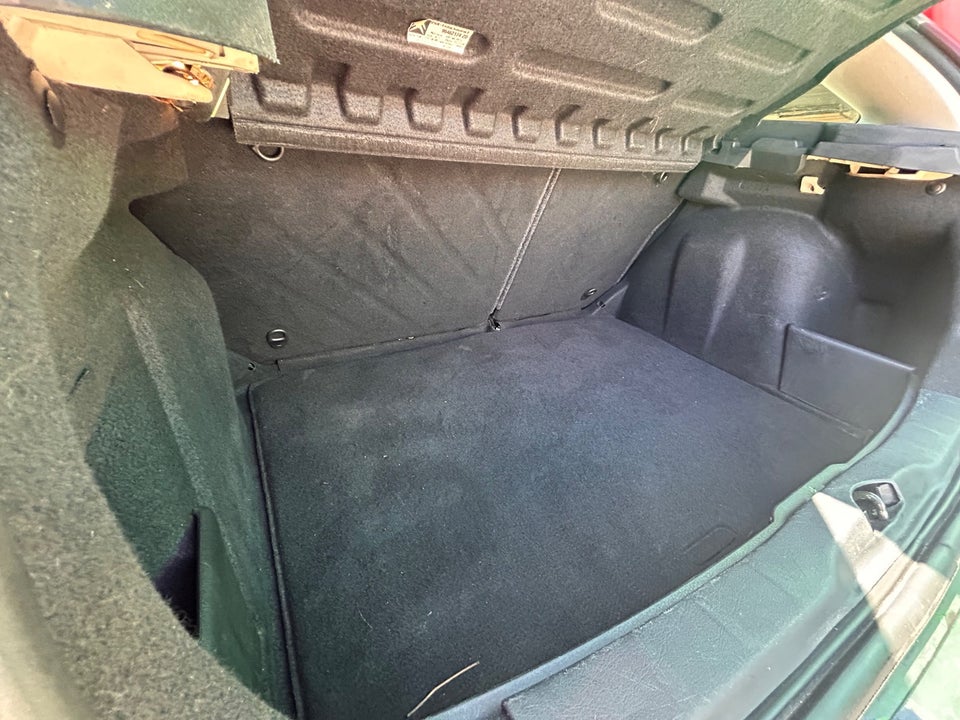 Citroën C4 2,0 16V 143 VTR 5d