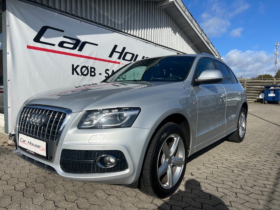 Audi Q5 2,0 TFSi 211 S-line quattro S-tr. 5d