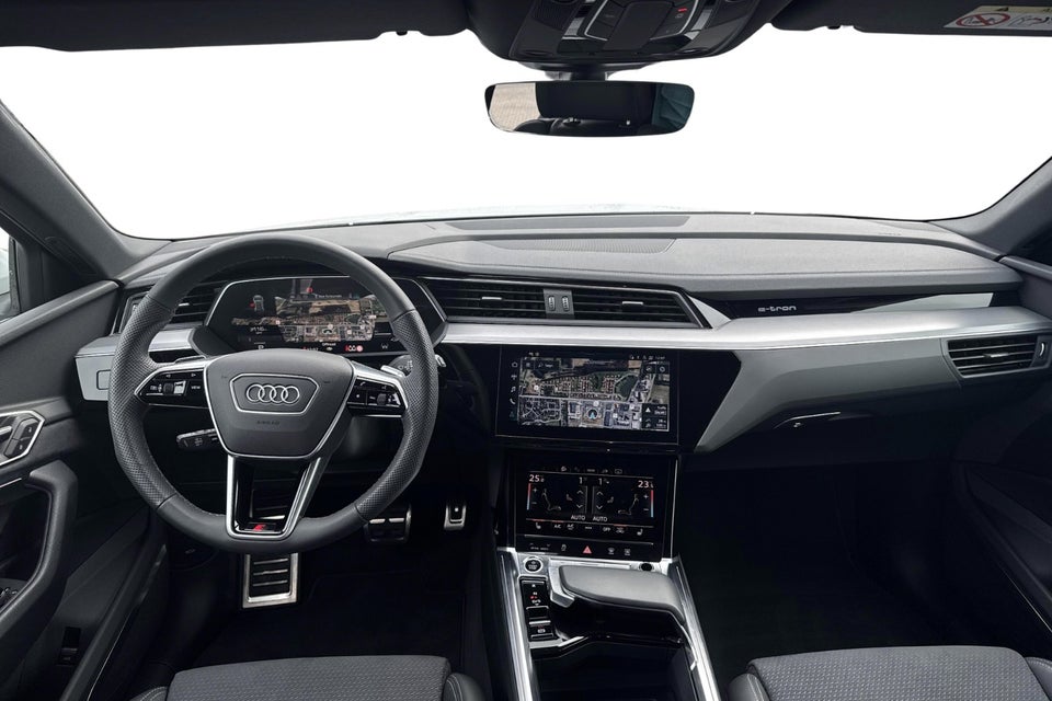 Audi Q8 e-tron 55 S-line quattro 5d