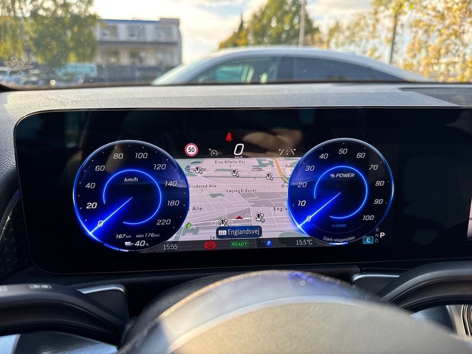 Mercedes EQB300 4Matic 5d