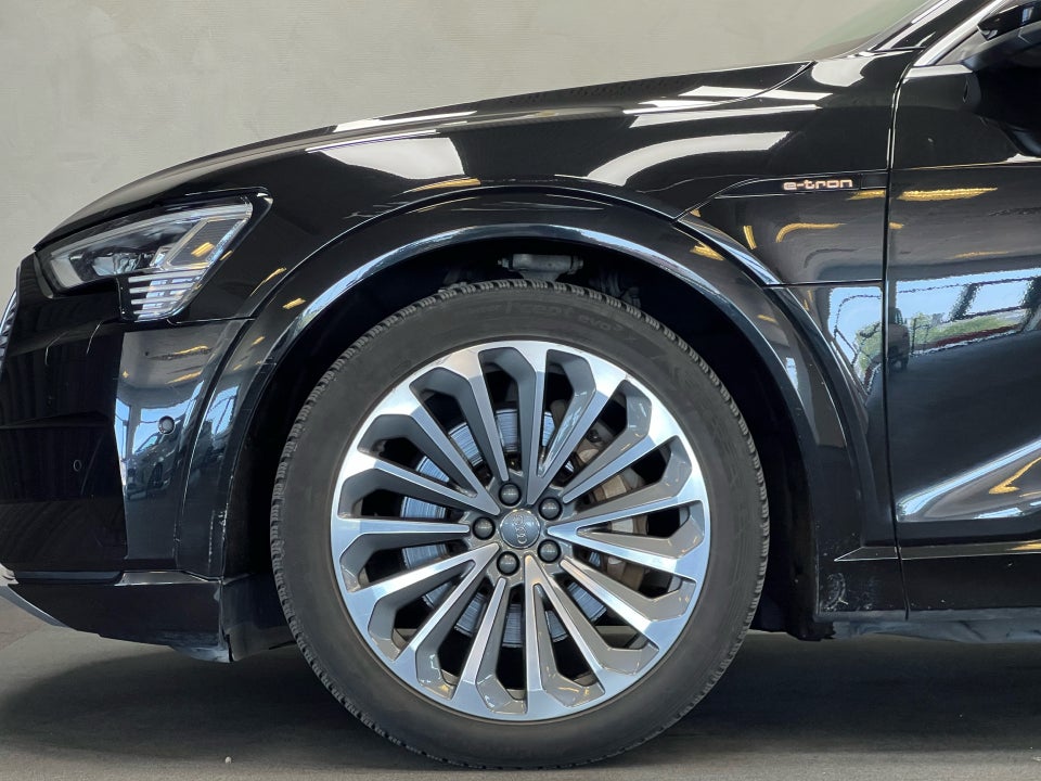 Audi e-tron 55 Advanced quattro 5d