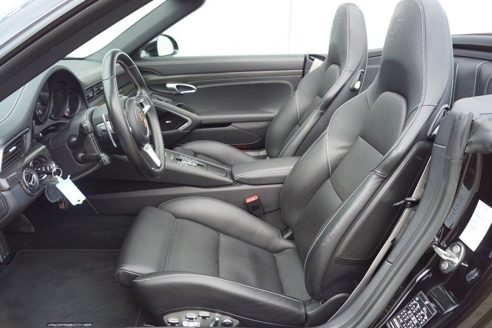 Porsche 911 Carrera 4 GTS 3,0 Cabriolet PDK 2d