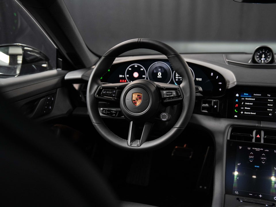 Porsche Taycan Performance+ Black Edition 4d