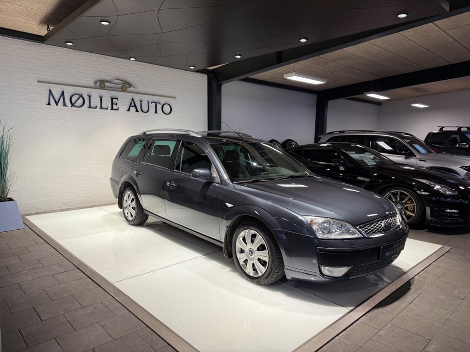 Ford Mondeo 1,8 110 Ambiente stc. 5d