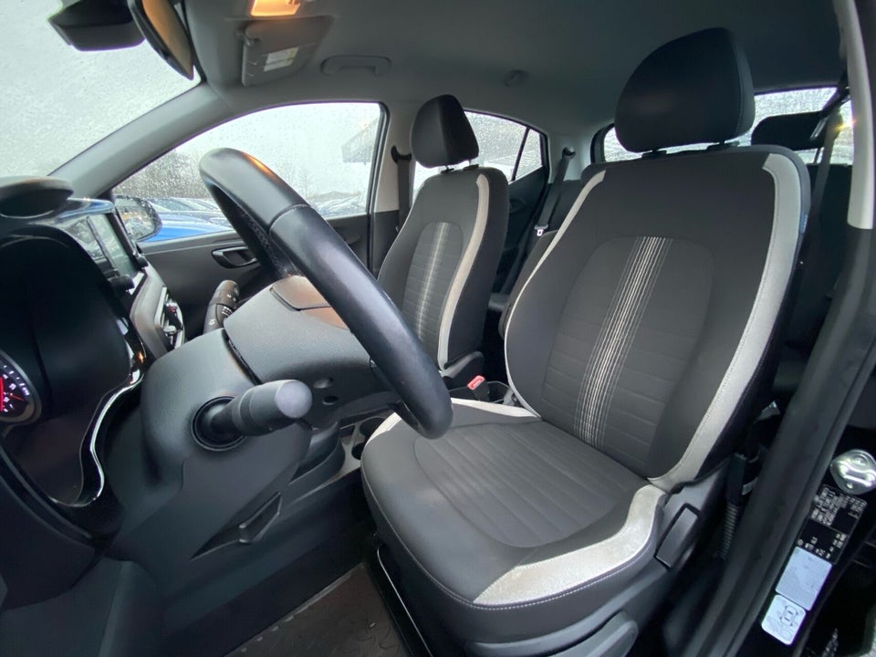 Hyundai i10 1,0 MPi Essential Komfort 5d