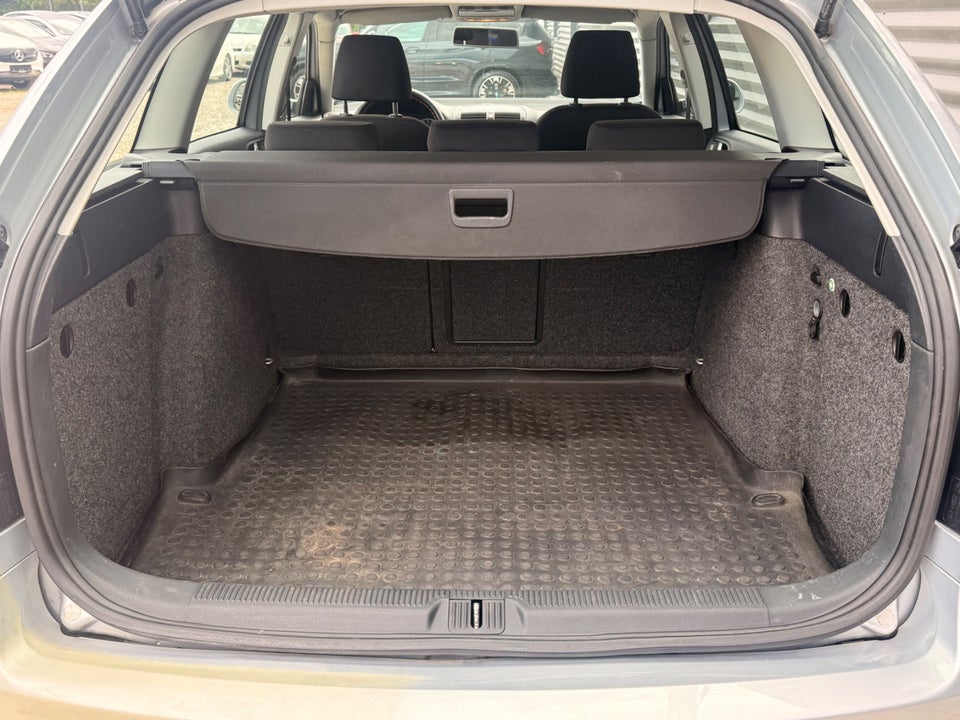 Skoda Octavia 1,6 TDi 105 Active Combi 5d