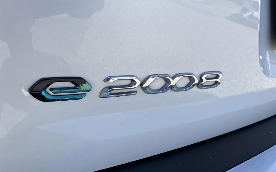 Peugeot e-2008 50 GT 5d