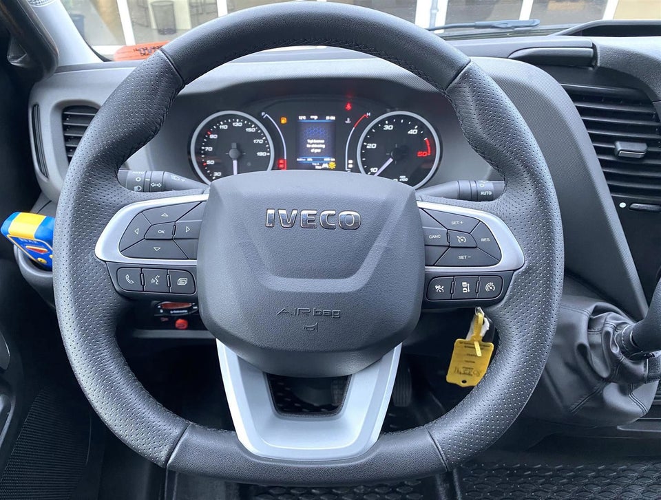 Iveco Daily 2,3 35S16 12m³ Van AG8