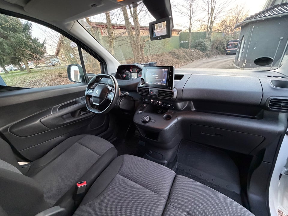 Peugeot Partner 1,5 BlueHDi 130 L2V2 Ultimate EAT8 Van