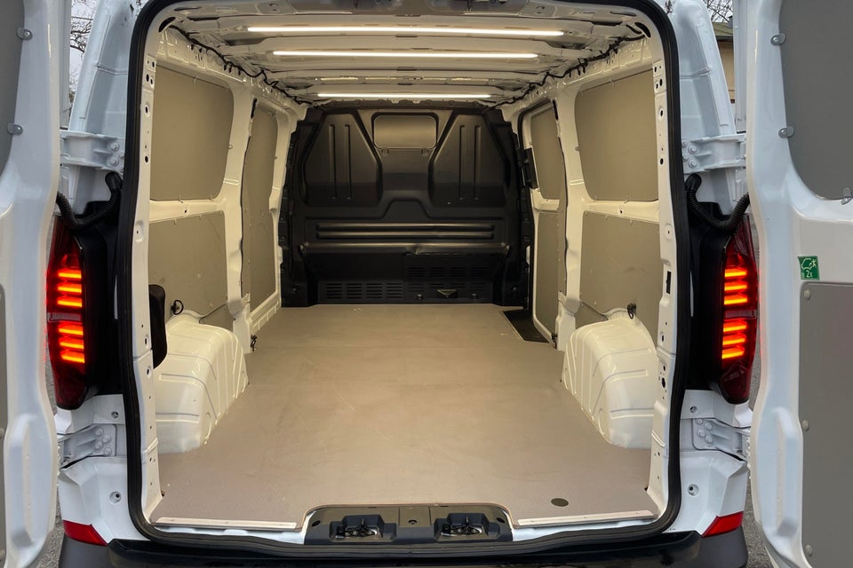 VW Transporter 2,0 TDi 150 Comfort Kassevogn aut. LWB