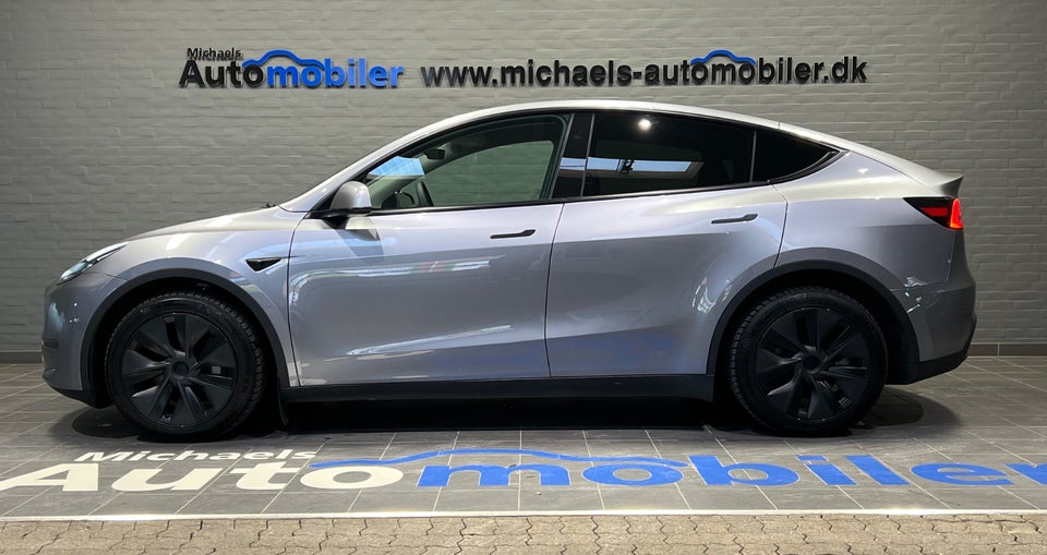 Tesla Model Y Long Range AWD 5d