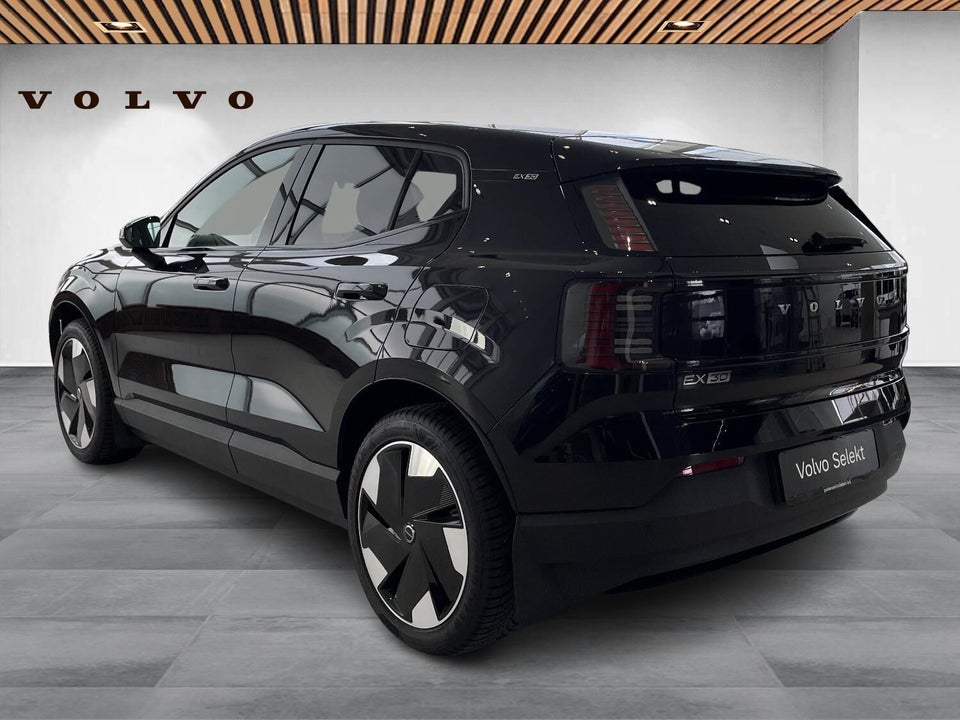 Volvo EX30 Extended Range Plus 5d