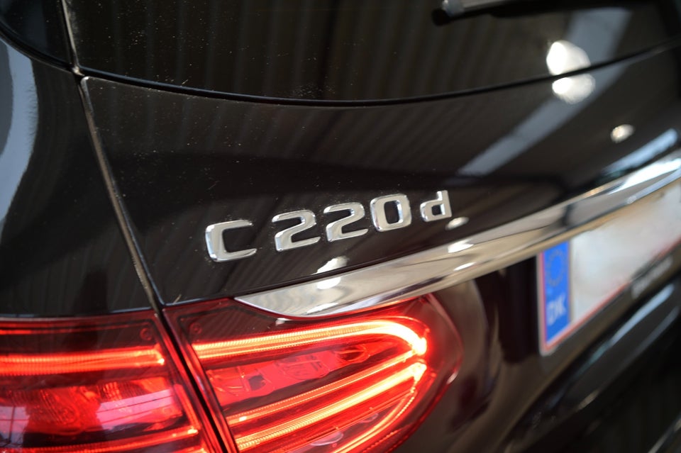 Mercedes C220 d 2,0 AMG Line Night Edition stc. aut. 5d