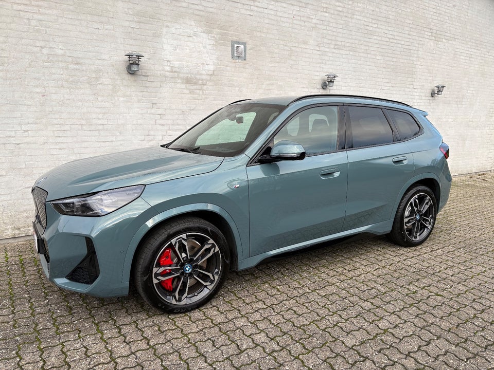 BMW iX1 eDrive20 M-Sport Pro 5d