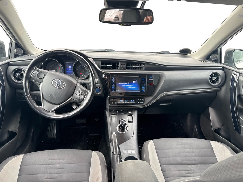 Toyota Auris 1,8 Hybrid H2 CVT 5d