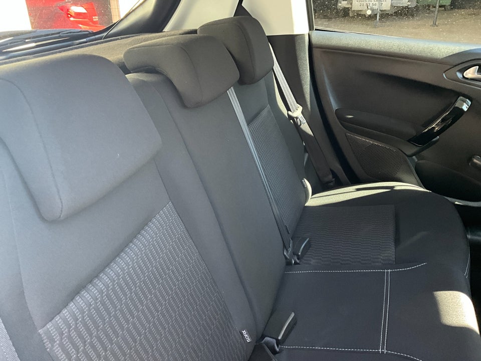 Peugeot 208 1,2 VTi 82 Active 5d