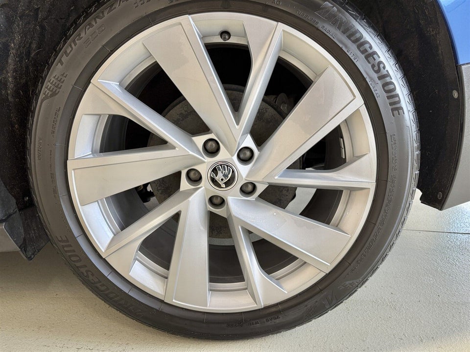 Skoda Enyaq 80 iV Loft 5d