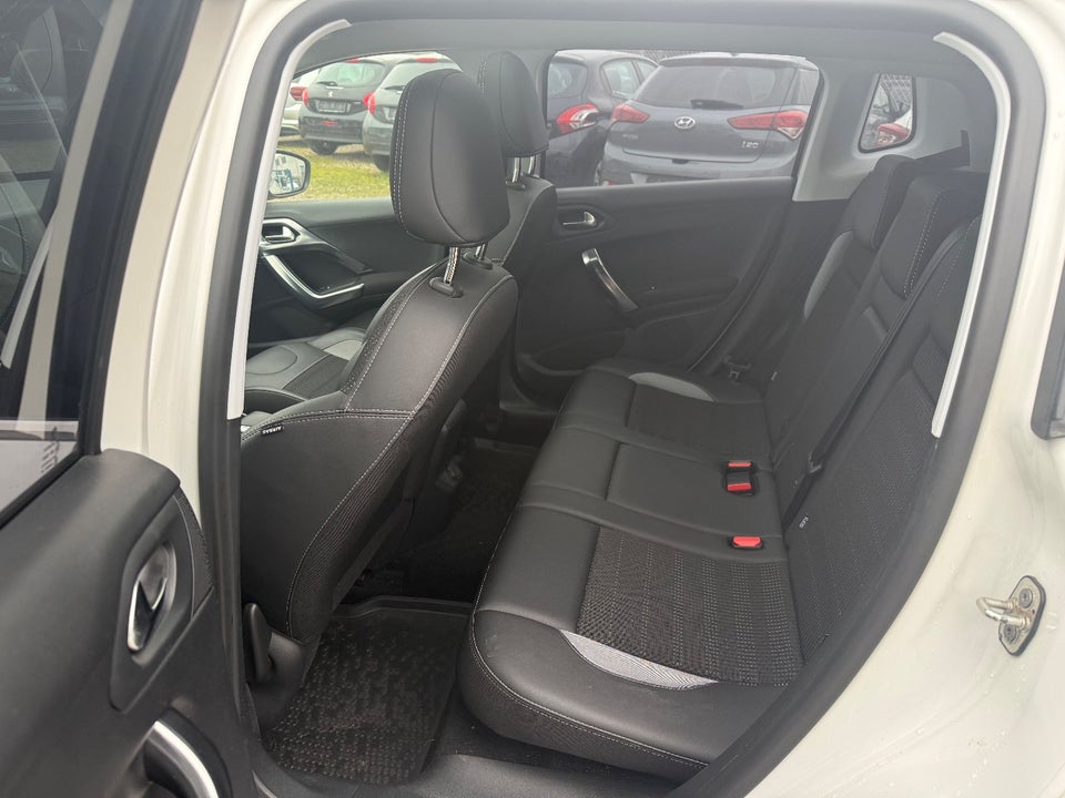 Peugeot 2008 1,2 e-THP 110 Allure EAT6 5d